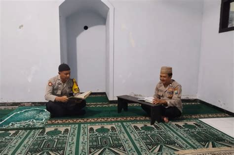 Tingkatkan Iman Dan Taqwa Di Bulan Ramadhan Polsek Pasirian Rutin