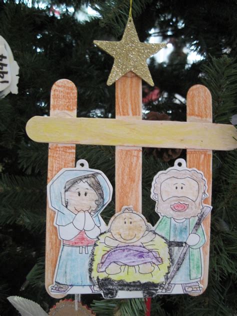 Grandma's Little Pearls: Nativity Ornament