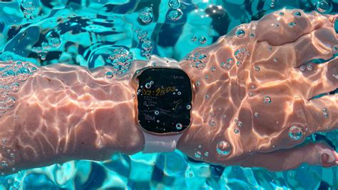 How To Use The Eject Water Feature On Your Apple Watch