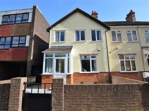 3 Bed End Terrace House For Sale In Whitton Dene Whitton Hounslow Tw3