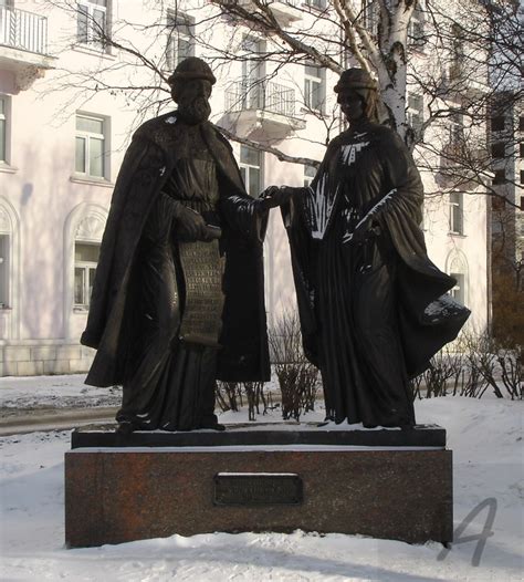 Памятник Петру и Февронии Муромским (Архангельск - Архангельская область)