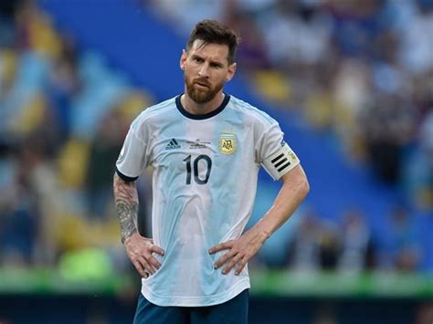 Messi E La Polemica Sui Terreni Di Gioco Prima Di Brasile Argentina I