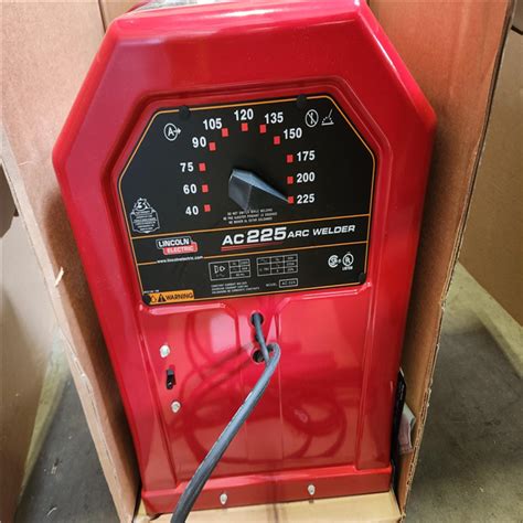 Phoenix Location Appears New Lincoln Electric Ac 225 Ac Arc Welder