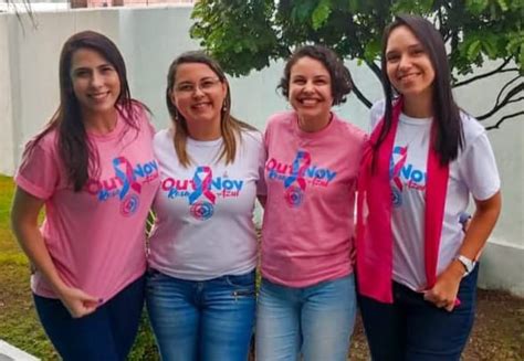 Camisetas vendidas pela Rede Feminina de Combate ao Câncer Instituto