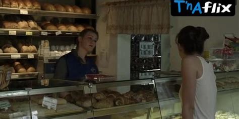 Seyneb Saleh Bikini Scene In Das Rote Zimmer Tnaflix