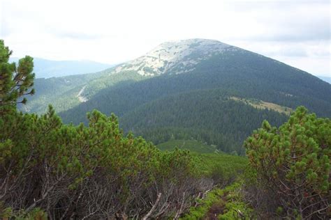 Rozhniativ Raion Mountains