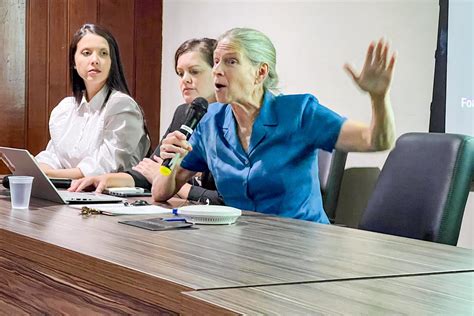 Semas Pesquisadora Norte Americana Ministra Palestra Sobre Sistema