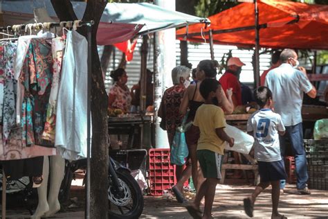 Feiras livres no Ceará podem funcionar 50 da capacidade a partir