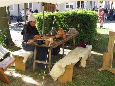 Week end au Puy en Velay Fêtes Renaissance du Roi de l Oiseau