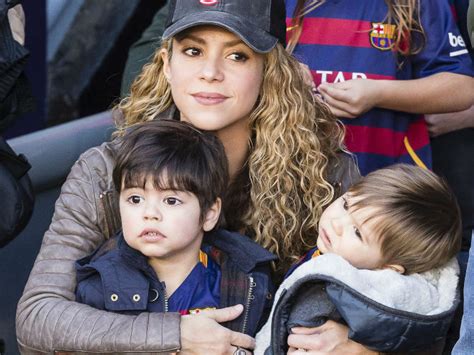 Hospitalizan A Sasha El Hijo De Shakira Y Piqu Actitudfem