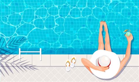 Mujer con sombrero blanco relajarse en la piscina señora en bikini
