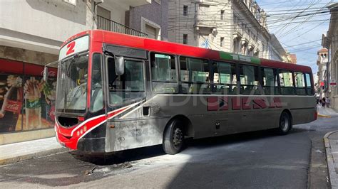 Santa Fe Se Incendi Un Colectivo De La L Nea En Pleno Centro De La