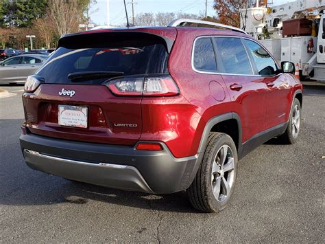 New 2020 Jeep Cherokee Limited Fwd Sport Utility