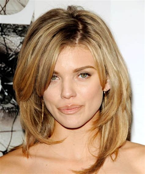 25 Shoulder Length Layered Hairstyles Feed Inspiration