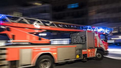 Tragödie in Düsseldorf Drei Tote nach Kiosk Explosion und Großbrand