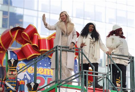 The Th Macy S Thanksgiving Day Parade In Photos Abc News