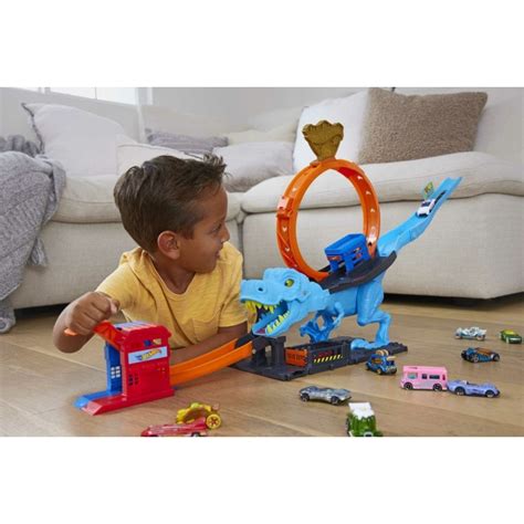 Ігровий набір Полювання Ті Рекса Hot Wheels HKX