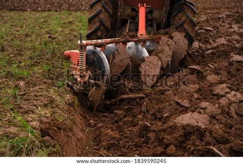 10,280 Till The Soil Images, Stock Photos & Vectors | Shutterstock