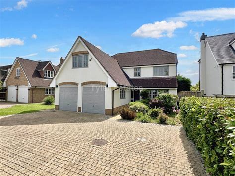 5 Bed Detached House For Sale In Noak Hill Road Billericay Cm12 £