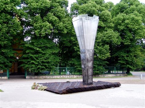 Riga Kaiserwald Mežaparks Holocaust Memorial Places In Latvia