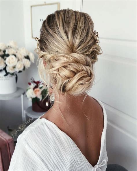 Pin On Hairstyles Must Dos Kapsel Bruiloft Kapsel Lang Haar