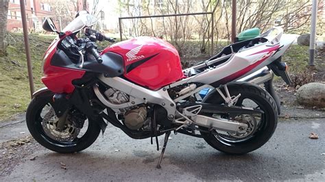 Honda Cbr F Pc F Cm Vantaa Moottoripy R Nettimoto