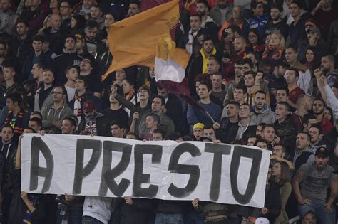 Roma Striscioni E Cori Anti Napoli Durante Il Match Contro Il Torino