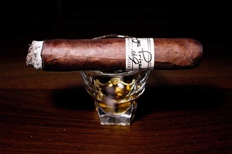 Drew Estate Liga Privada No9 Robusto Oscuro Cigar Review Rcigarreview