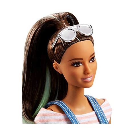 Barbie Fashionistas Poup E Mannequin Brune Avec Queue De Cheval