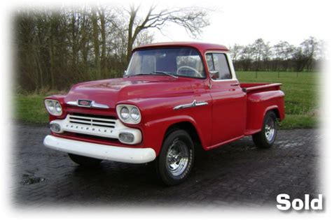 Chevrolet Apache Pick Up