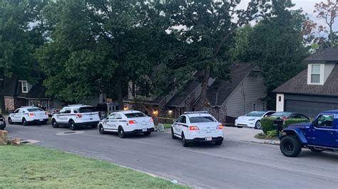 Police struggle to investigate after 2 shot in south Tulsa neighborhood