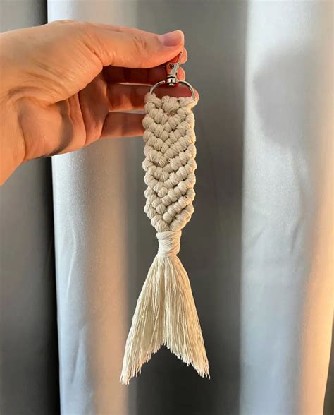 Easy Macrame Keychain Tutorial Video Diy Mermaid Tail Macrame Macrame Diy