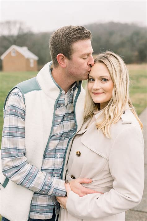 This Wife Surprised Her Husband With A Pregnancy Announcement Photoshoot