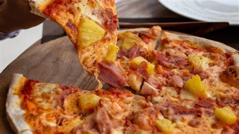 5 Easy Homemade Pizza Recipes To Relish With Your Loved Ones