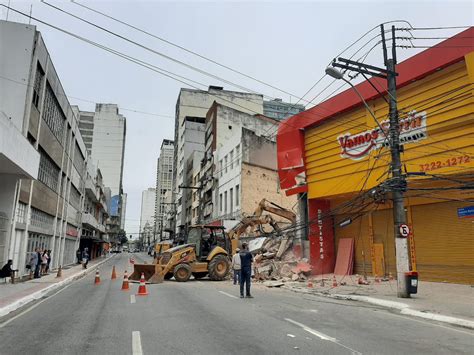 A Gazeta V Deo Mostra Momento Em Que Pr Dio Desaba No Centro De Vit Ria