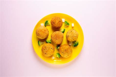 Croqueta de jamón ibérico tapa premium en españa Foto Premium