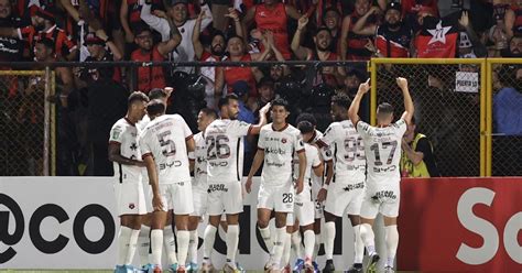 Alajuelense Golea Al Real Estel Y Toma Ventaja En La Final De La Copa