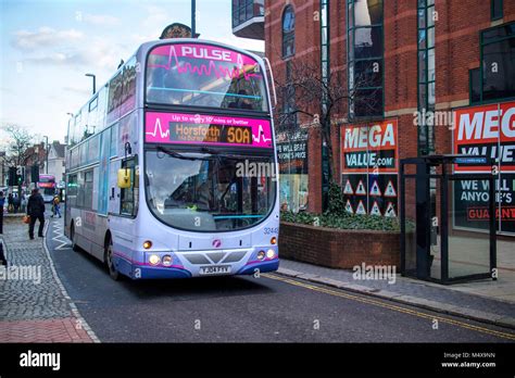Seacroft Bus Fotos Und Bildmaterial In Hoher Auflösung Alamy