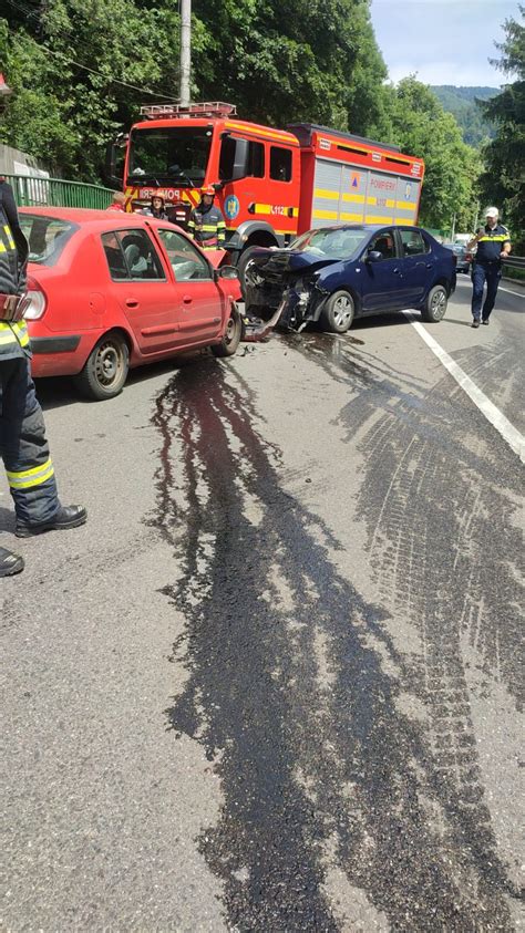 Noi Imagini De La Accidentul Produs Pe Dn La Sinaia Cei Doi Oferi