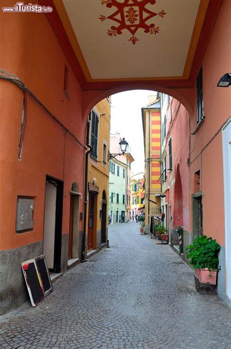 Uno Scorcio Del Centro Storico Di Celle Ligure Foto Celle Ligure