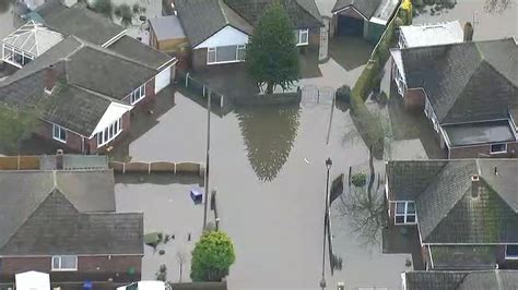 Uk Weather More Than 250 Flood Warnings And Alerts Issued After More Heavy Rain Uk News Sky