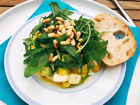 Avocado Mango Mozzarella Salat Männersteak