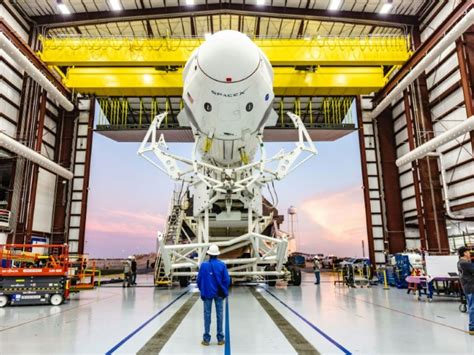 Feu Vert De La Nasa Pour Le Test De La Nouvelle Capsule Spacex