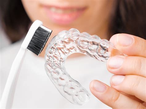 How Do You Clean Invisalign Retainers