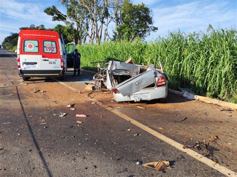 Colisão Frontal Entre Carro E Caminhão Deixa Uma Pessoa Morta Na Br 146