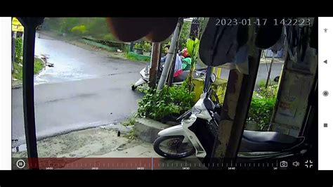 Cctv Laka Lantas Hati Hati Abang Ojol Youtube