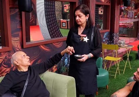 Bigg Boss Ott 2 Pooja Bhatt Reveals Why Mahesh Bhatt Met Sunny Leone