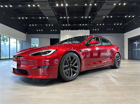 特斯拉 Model S 烈焰紅台灣亮相！model S、x 全台 421 同步開放賞車 蘋果仁 果仁 Iphoneios好物推薦科技媒體