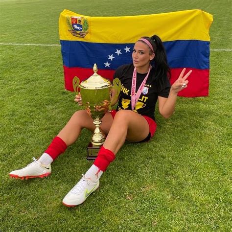 Sonia O Neill Todo Sobre La Futbolista Venezolana Solo En Venezuela