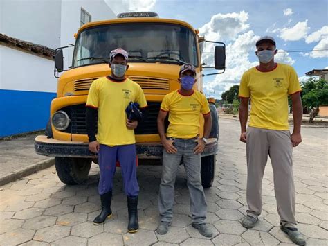 No Dia Do Gari Uma Homenagem Aos Profissionais Da Limpeza De Medeiros